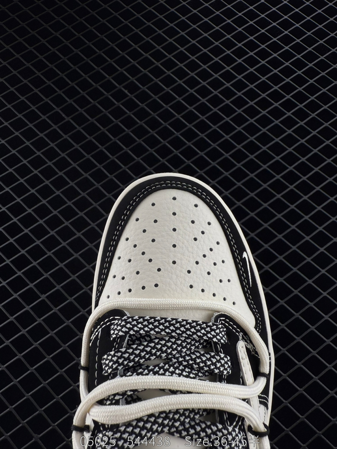 Travis Scott x Air Jordan 1 ” Reverse Mocha “